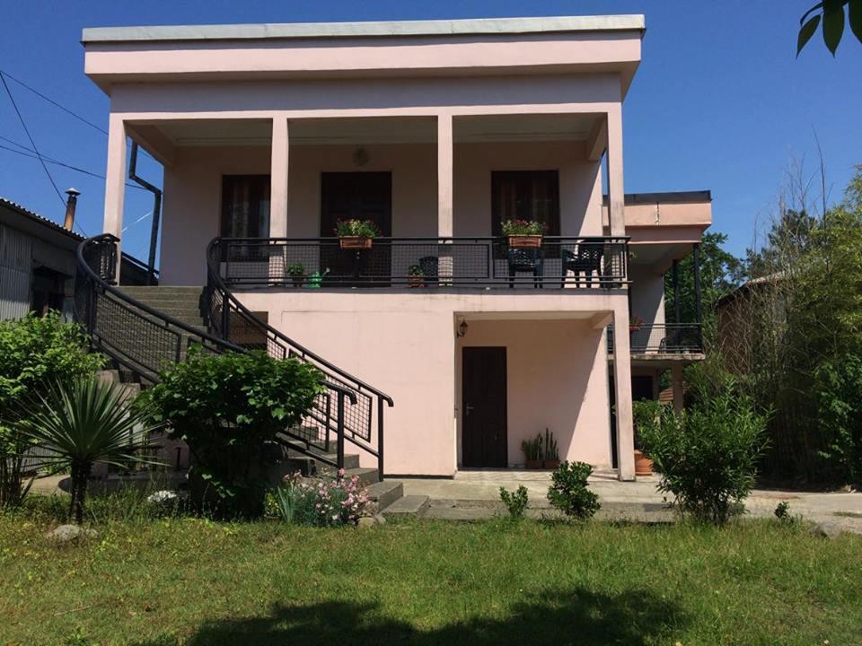 Marinas Guesthouse Koboeleti Buitenkant foto