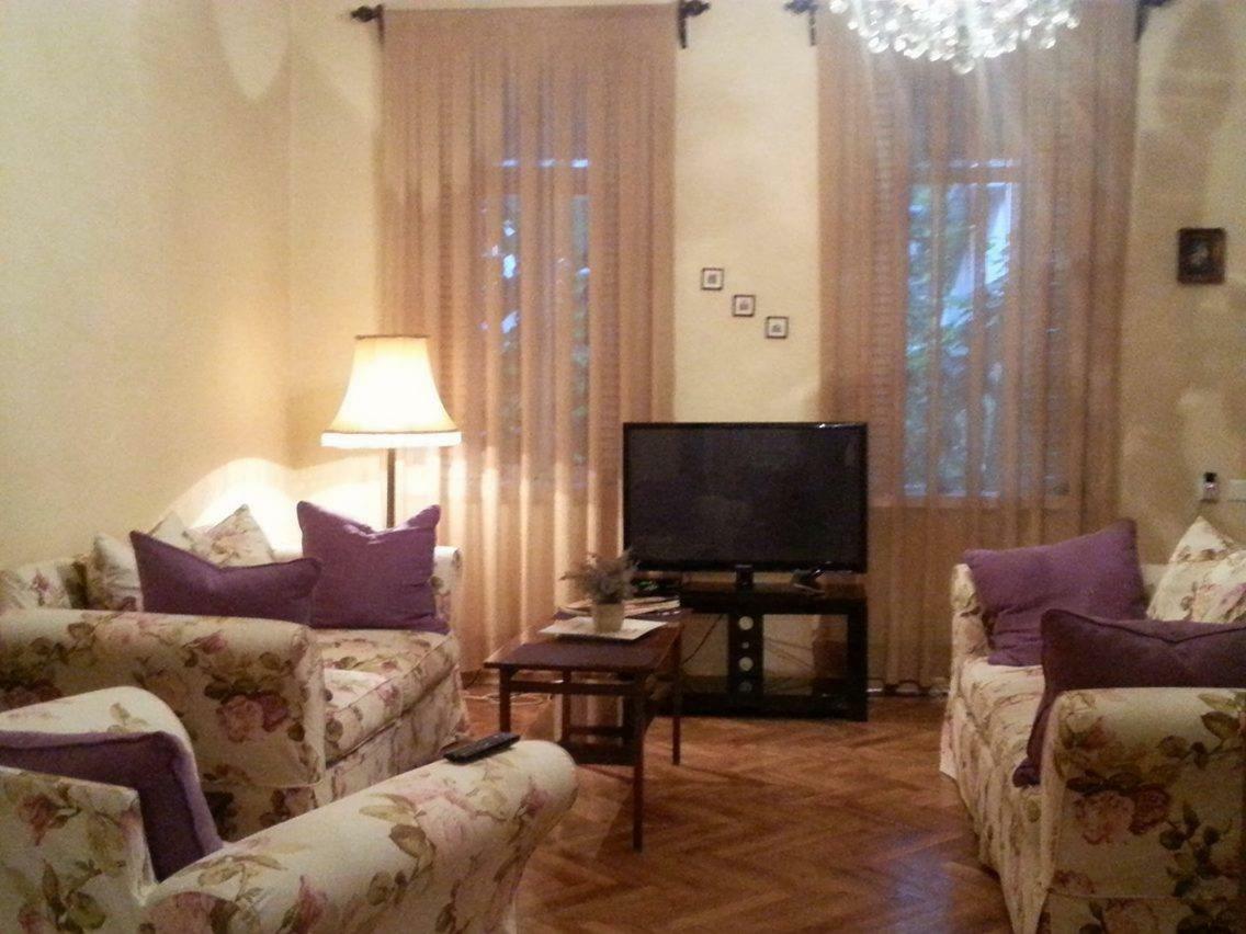 Marinas Guesthouse Koboeleti Buitenkant foto